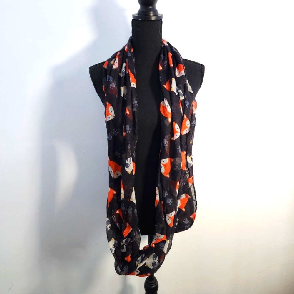 Chic Fox Print Infinity Scarf - Black and Orange